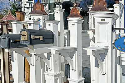 Outdoor-Personia-In-Stock-Lantern Posts