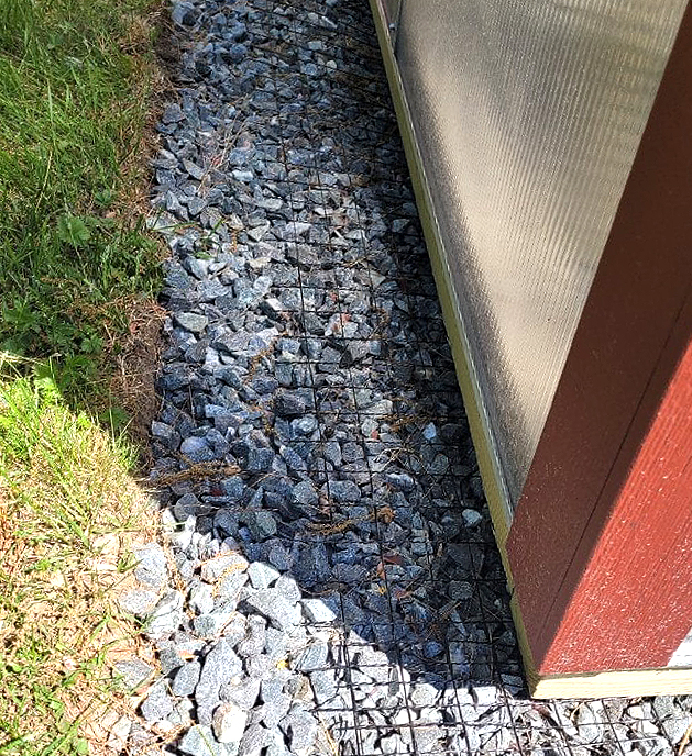 Outdoor-Personia-Greenhouses with chickenwire