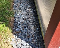 Greenhouse stone and wire