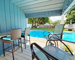 Outdoor-Personia-Millis-Pool-House-_04